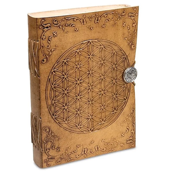 Grimoire MF Fleur de Vie en cuir et papier recyclé.