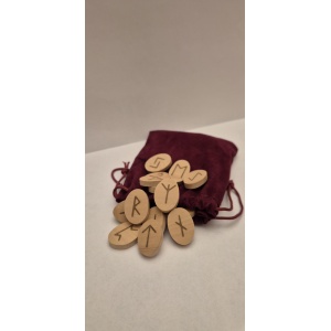 Rune Futhark en bois de Noyer