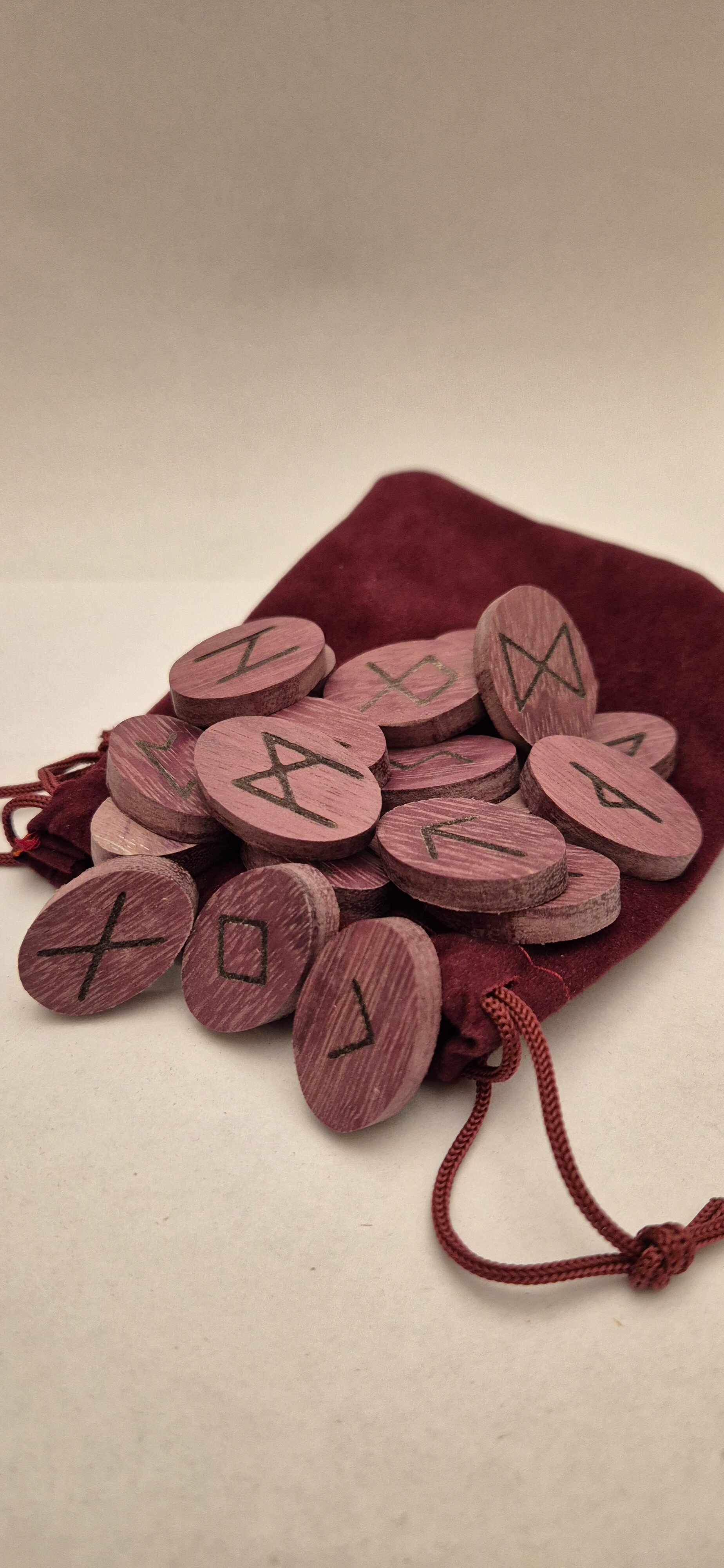 Runes Futhark en Bois d'Amarante2